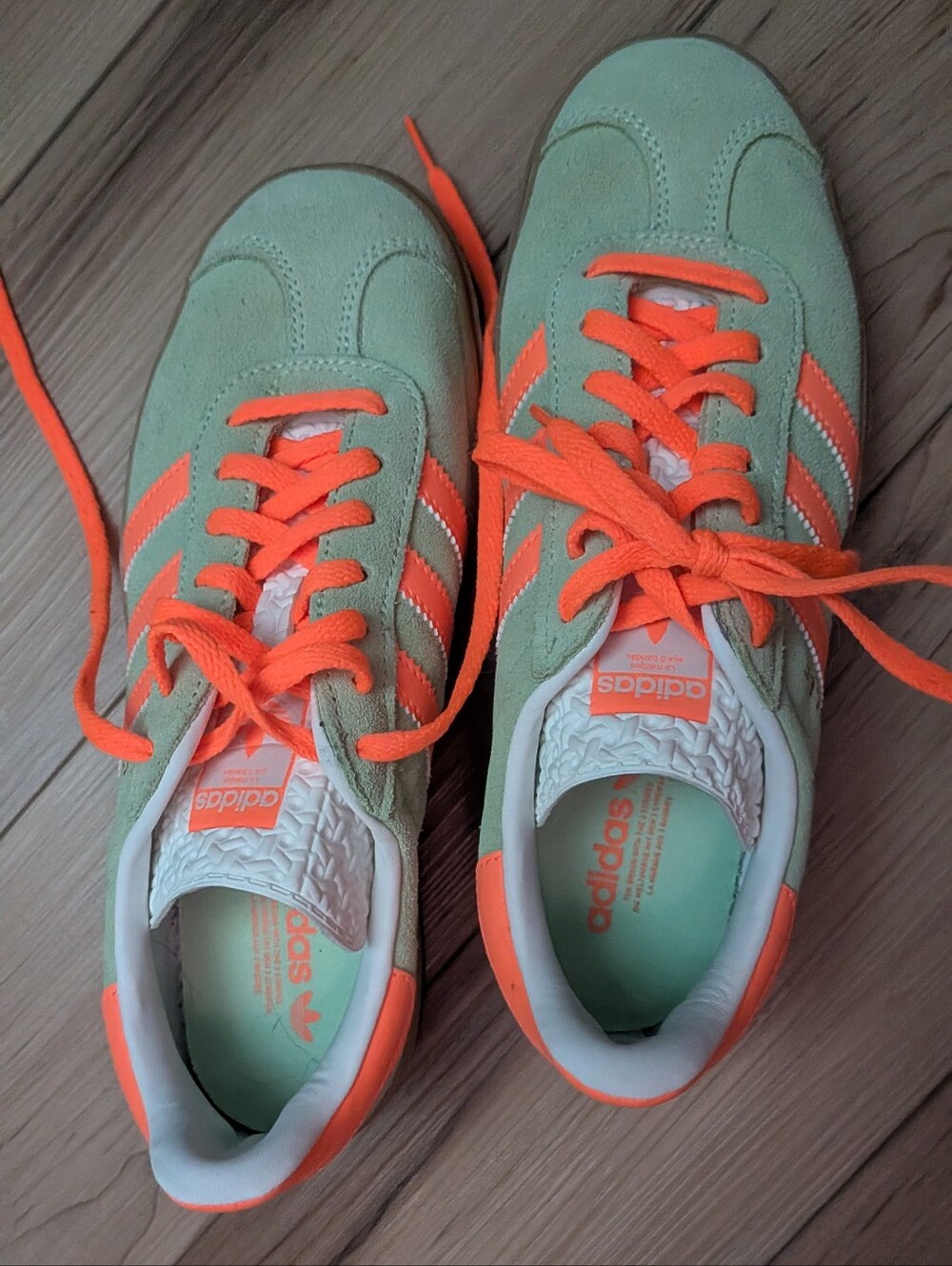 Women's Size 7 Adidas Gazelle Platform Green & Neon Orange Suede Sneakers